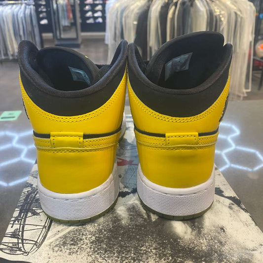 Jordan 1 Mid SE New Love (2025) (GS) Size 6Y HJ5940-071 - Pre-Owned