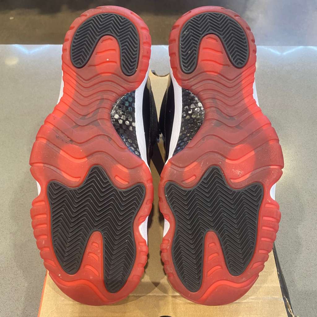 Jordan 11 Retro Low Bred (2025) Size 9 FV5104-006 - Pre-Owned