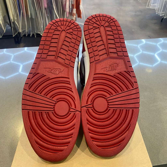 Jordan 1 Retro Black Toe (2016) - Pre-Owned (Replacement Box)