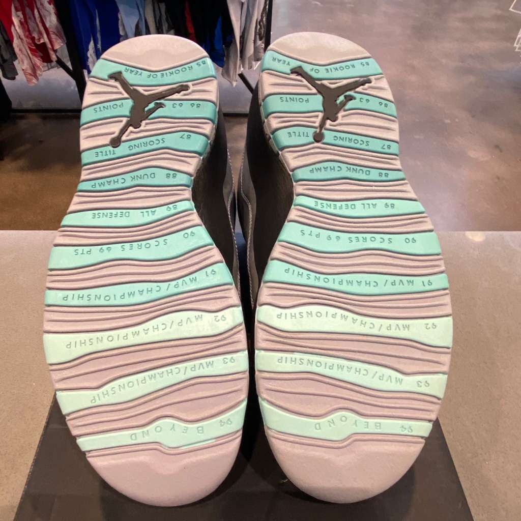 Jordan 10 Retro Lady of Liberty 30th Anniversary Size 8 705178-045 - Pre-Owned