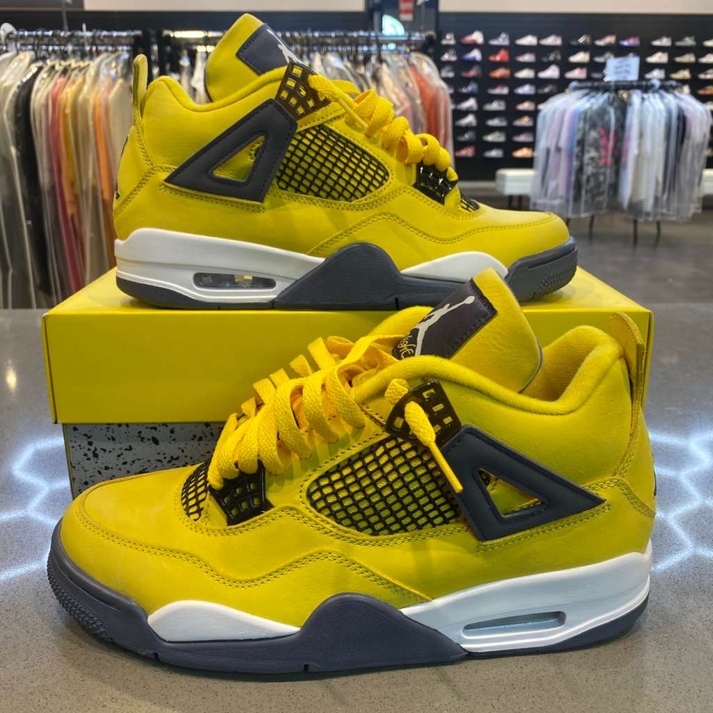 Jordan 4 Retro Lightning (2021) - Pre-Owned