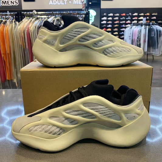 adidas Yeezy 700 V3 Azael Size 8.5 FW4980 - Pre-Owned
