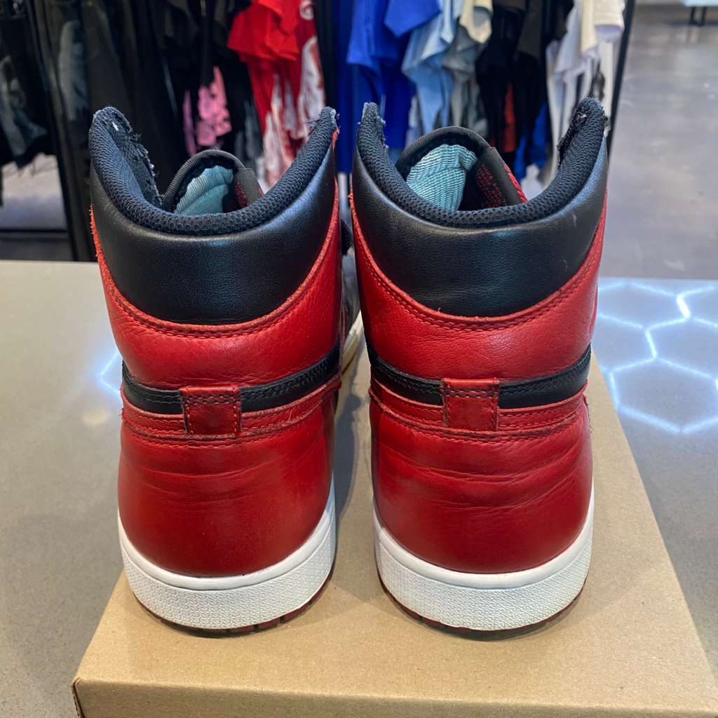 Jordan 1 Retro High Bred Banned (2016) Size 13 555088-001 - Pre-Owned (Replacement Box)