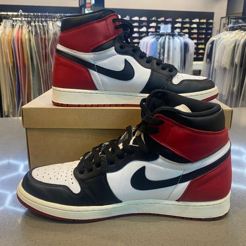 Jordan 1 Retro Black Toe (2016) Size 12 555088-125 - Pre-Owned (Replacement Box)