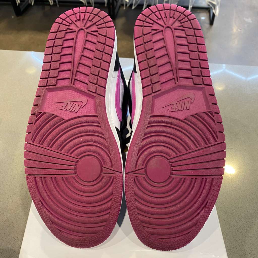 Jordan 1 Mid Magenta (Women's) Size 9.5W BQ6472-005 - Pre-Owned
