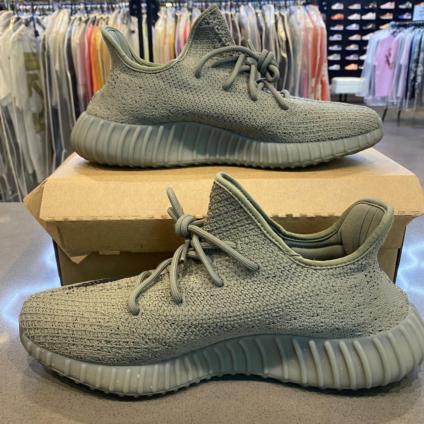 adidas Yeezy Boost 350 V2 Granite - Pre-Owned