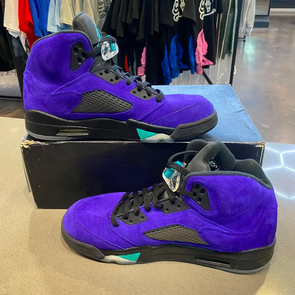 Jordan 5 Retro Alternate Grape Size 10.5 136027-500 - Pre-Owned