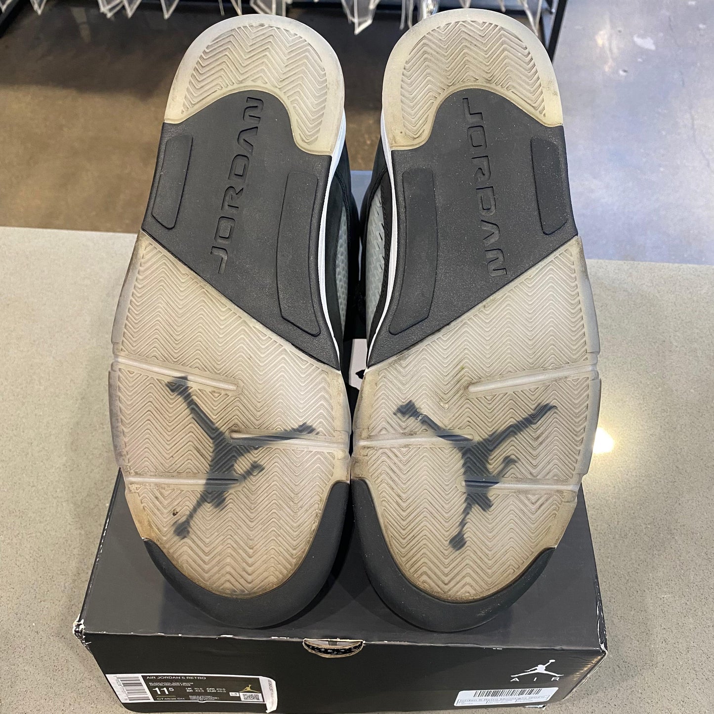 Jordan 5 Retro Moonlight (2021) - Pre-Owned