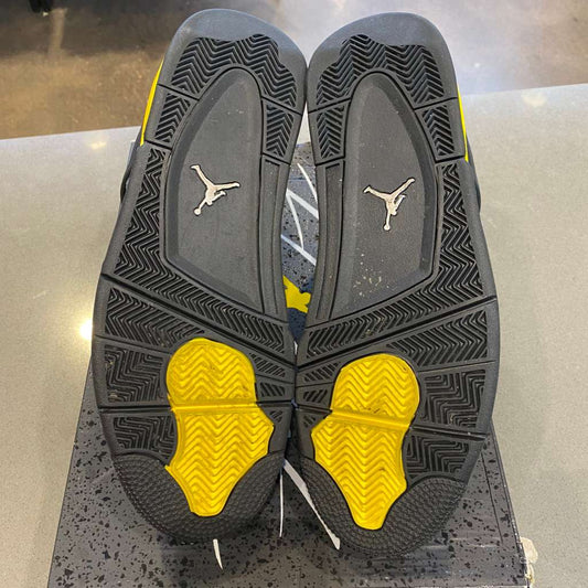 Jordan 4 Retro Thunder (2023) - Pre-Owned