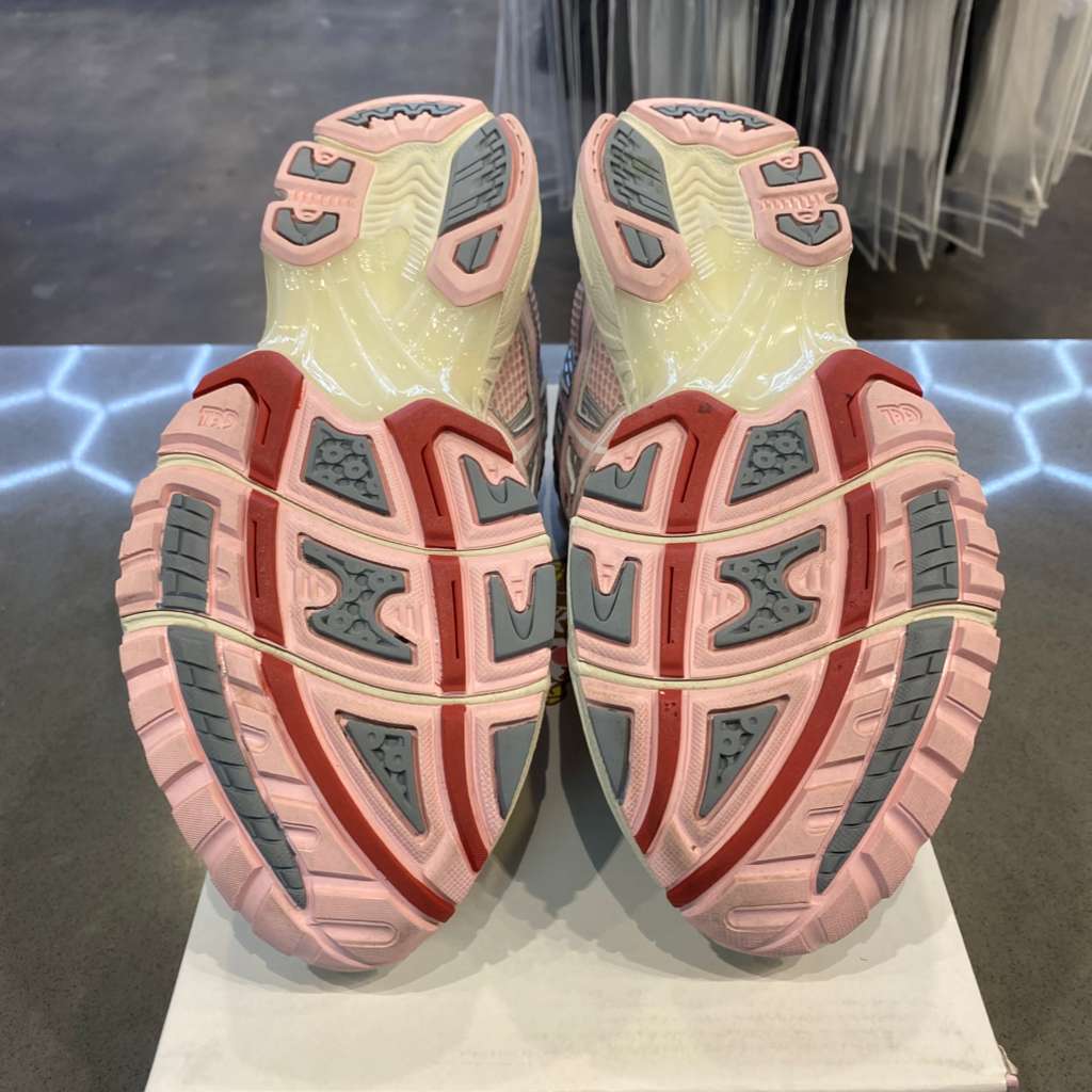 ASICS Gel-Nimbus 10.1 Vandy The Pink x atmos Banana Split Strawberry Size 11 1203A865-702 - Pre-Owned