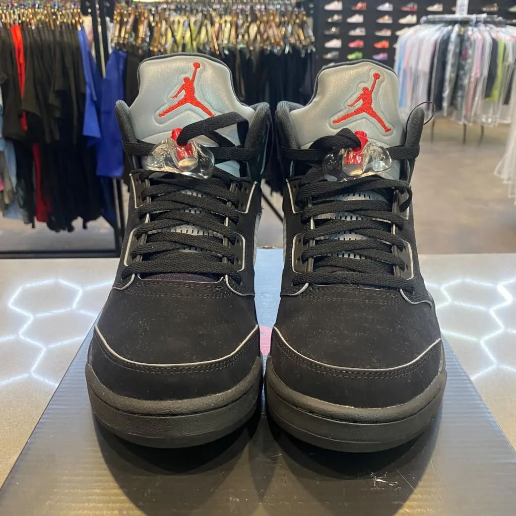 Jordan 5 Retro OG Black Metallic Reimagined Size 9 HF3975-001 - Pre-Owned
