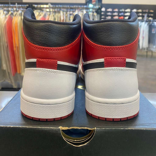 Jordan 1 Mid Chicago (2020) Size 8.5 554724-173 - Pre-Owned