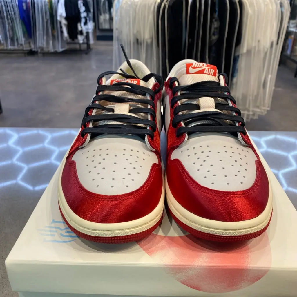 Jordan 1 Retro Low OG Trophy Room Rookie Card Away Size 9.5 FN0432-100 - Pre-Owned