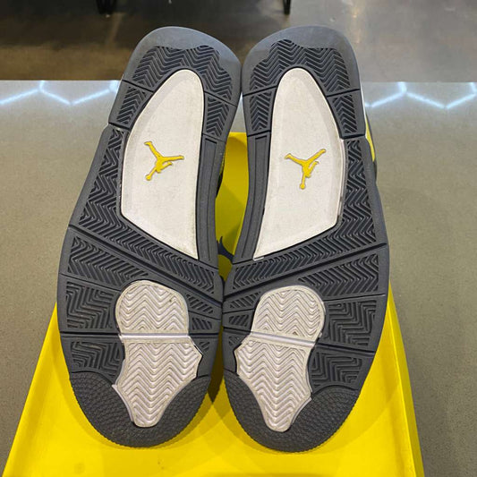 Jordan 4 Retro Lightning (2021) - Pre-Owned
