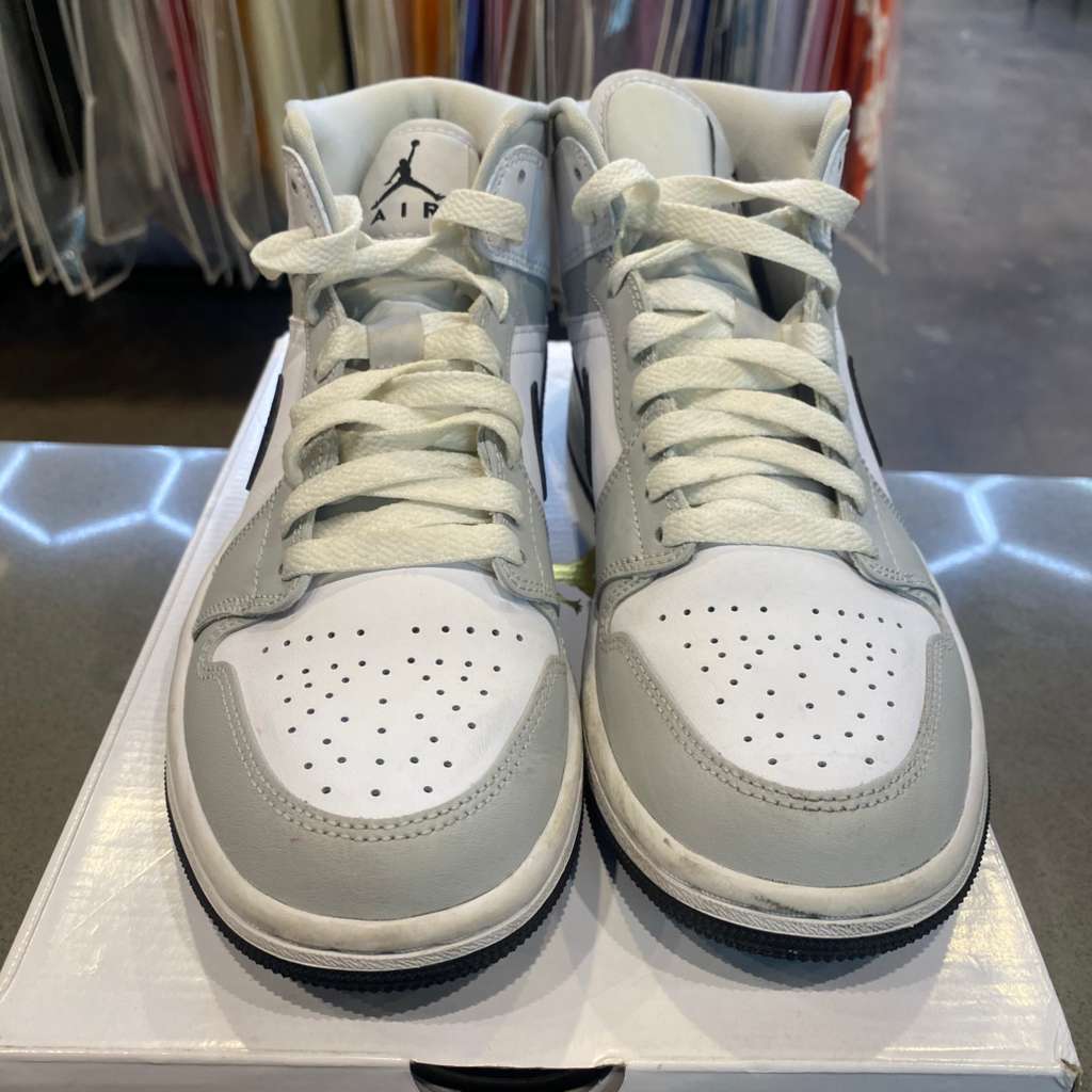 Jordan 1 Mid Light Smoke Grey (Women's) - Pre-Owned