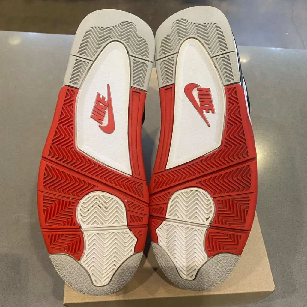 Jordan 4 Retro Fire Red (2020) Size 10.5 DC7770-160 - Pre-Owned (Replacement Box)