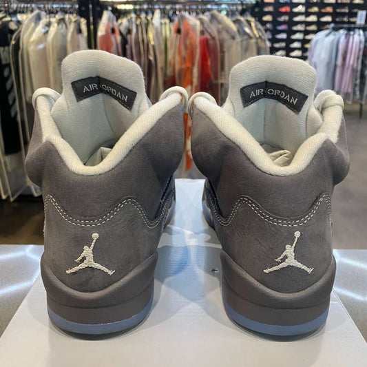 Jordan 5 Retro Wolf Grey (2026) (GS) Size 5.5Y 440888-002 - Pre-Owned