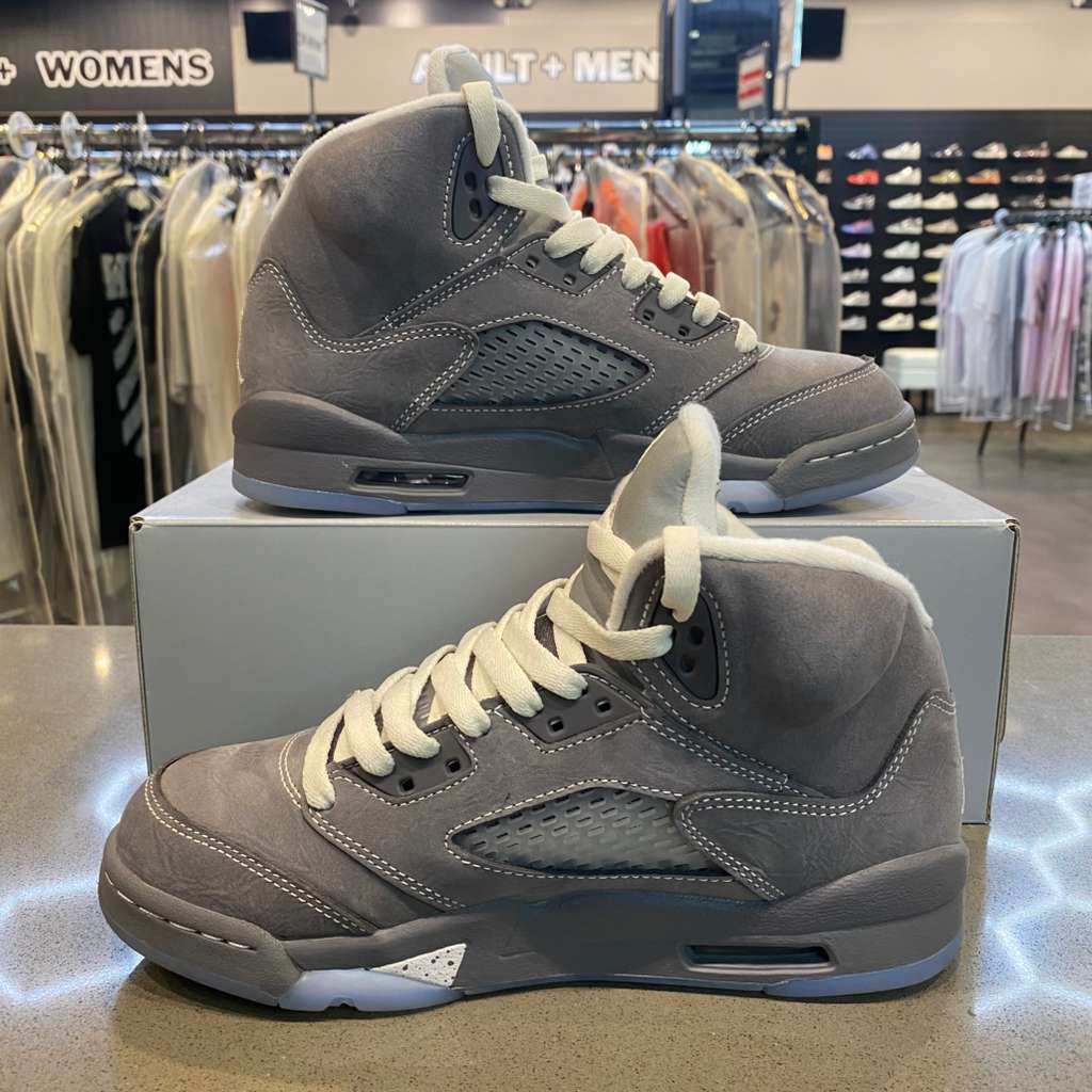 Jordan 5 Retro Wolf Grey (2026) (GS) Size 5.5Y 440888-002 - Pre-Owned