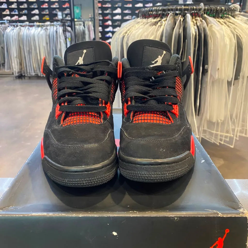 Jordan 4 Retro Red Thunder Size 10.5 CT8527-016 - Pre-Owned