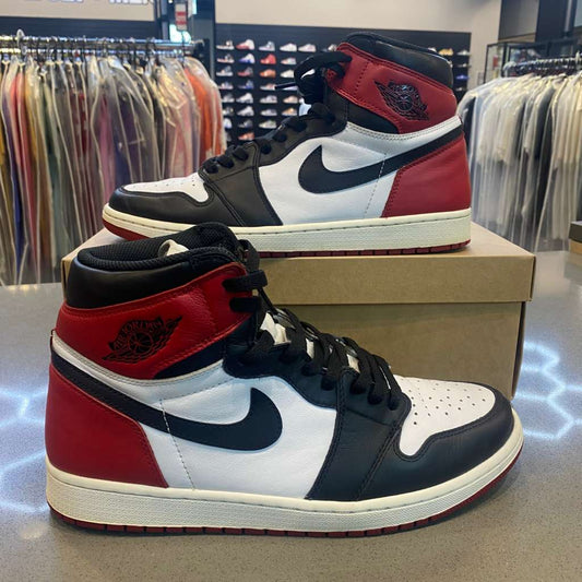 Jordan 1 Retro Black Toe (2016) Size 12 555088-125 - Pre-Owned (Replacement Box)