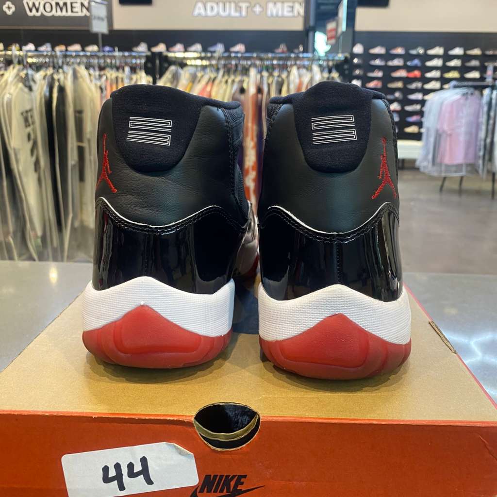 Jordan 11 Retro Playoffs Bred (2019) Size 13 378037-061 - Pre-Owned