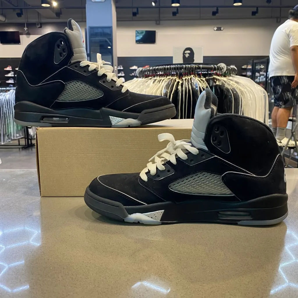 Jordan 5 Retro OG Black Metallic Reimagined Size 11 HF3975-001 - Pre-Owned (Replacement Box)