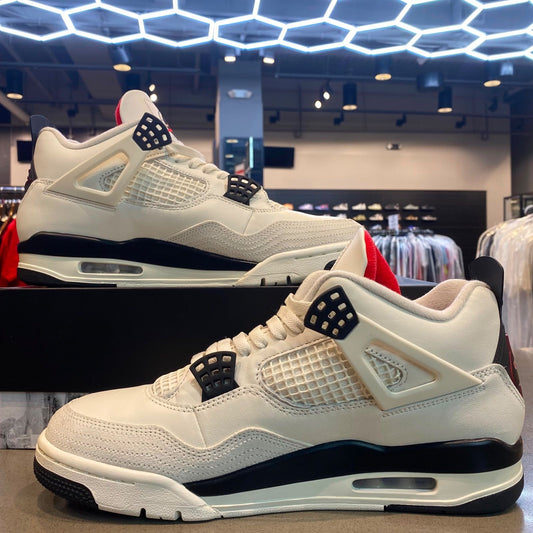Jordan 4 Retro OG Flight Club Size 11 IM4002-100 - Pre-Owned
