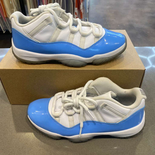 Jordan 11 Retro Low University Blue (2017) Size 8 528895-106 - Pre-Owned (Replacement Box)