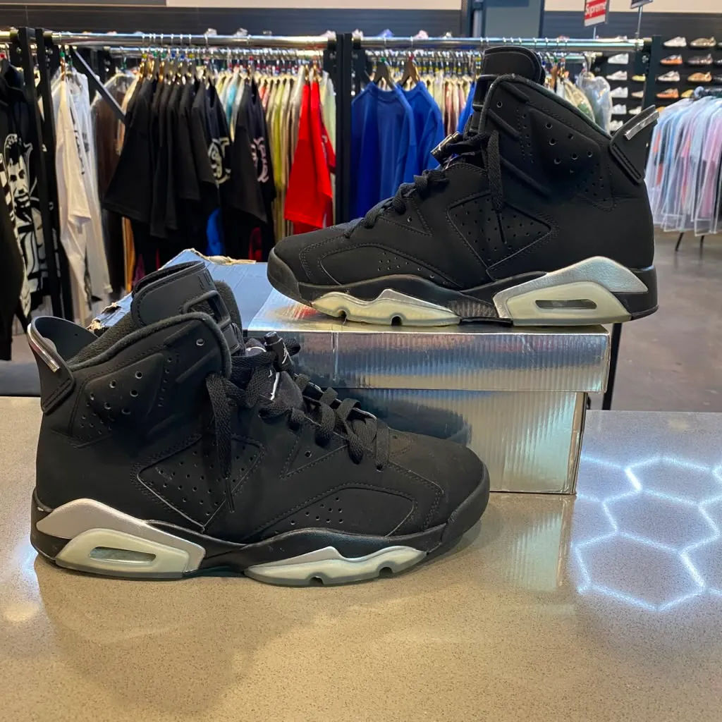Jordan 6 Retro Chrome Size 9.5 DX2836-001 - Pre-Owned