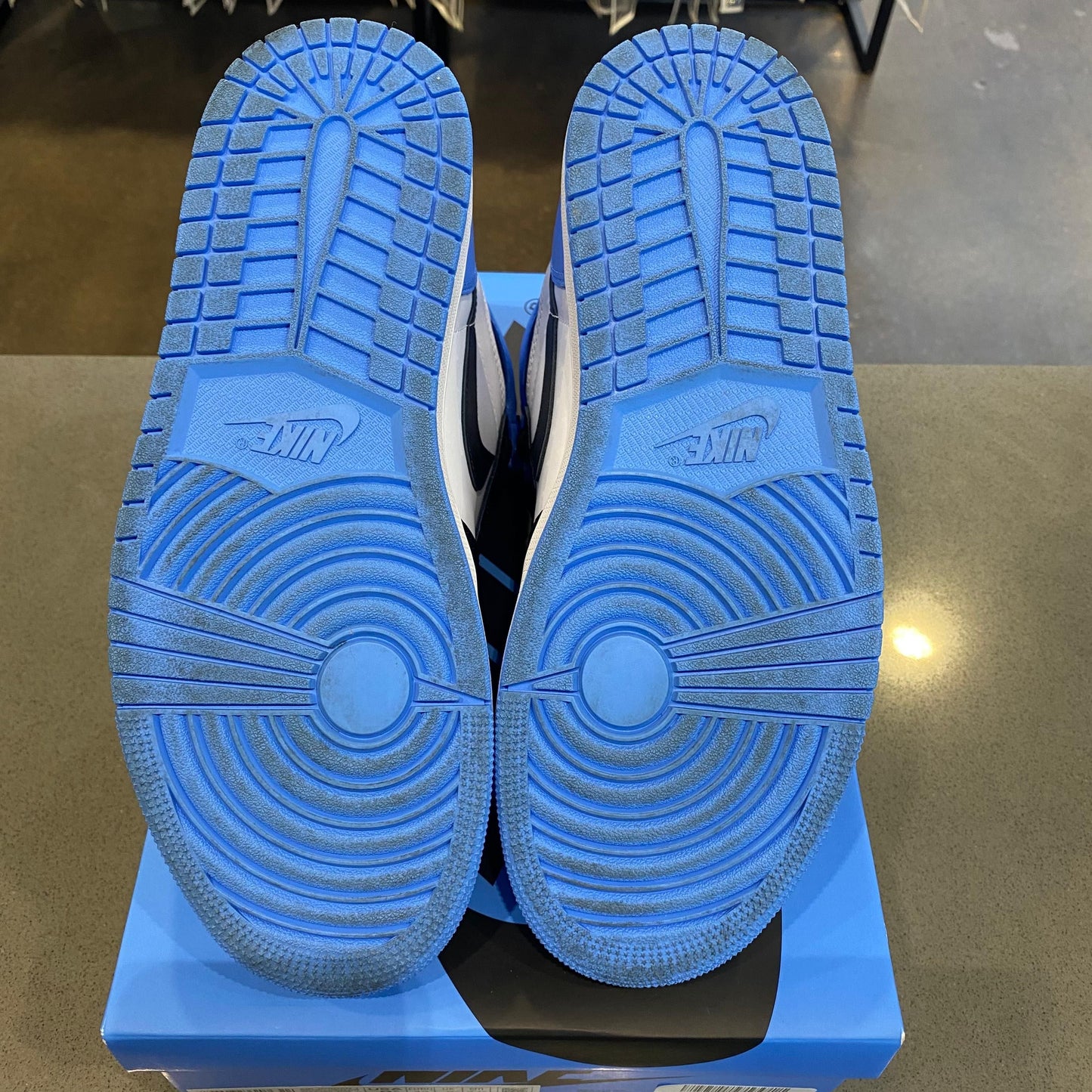 Jordan 1 Retro High OG UNC Toe - Pre-Owned