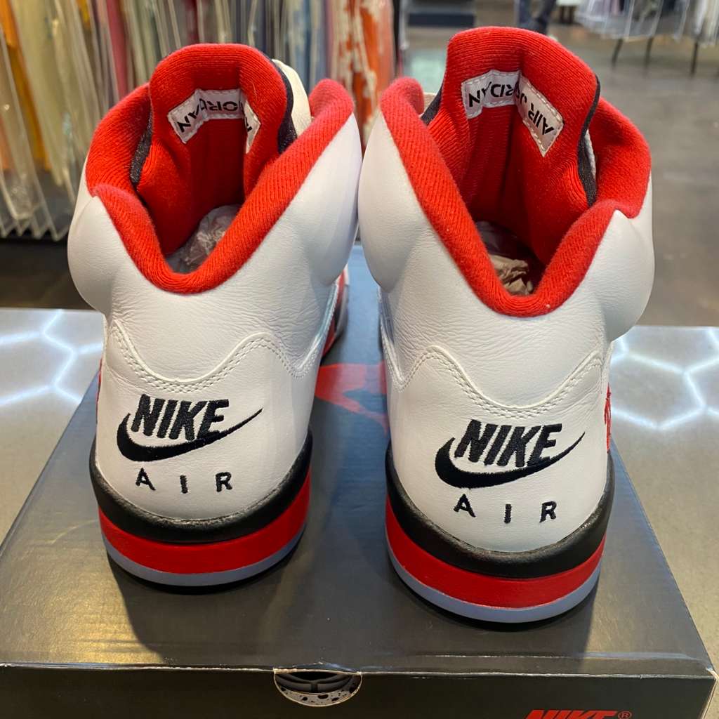 Jordan 5 Retro Fire Red Black Tongue (2025) - Pre-Owned