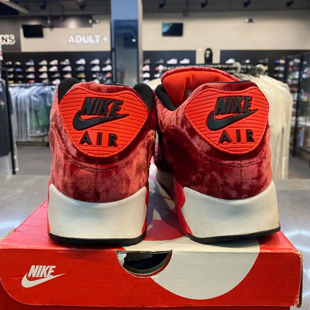 Nike Air Max 90 Red Velvet Size 11 725235-600 - Pre-Owned