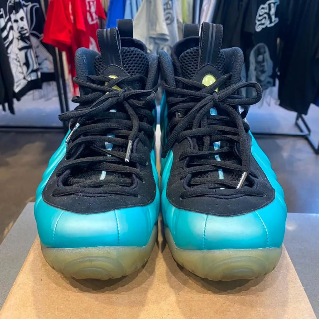 Air Nike Foamposite Pro Island Green Size 11.5 624041-303 - Pre-Owned (Replacement Box)