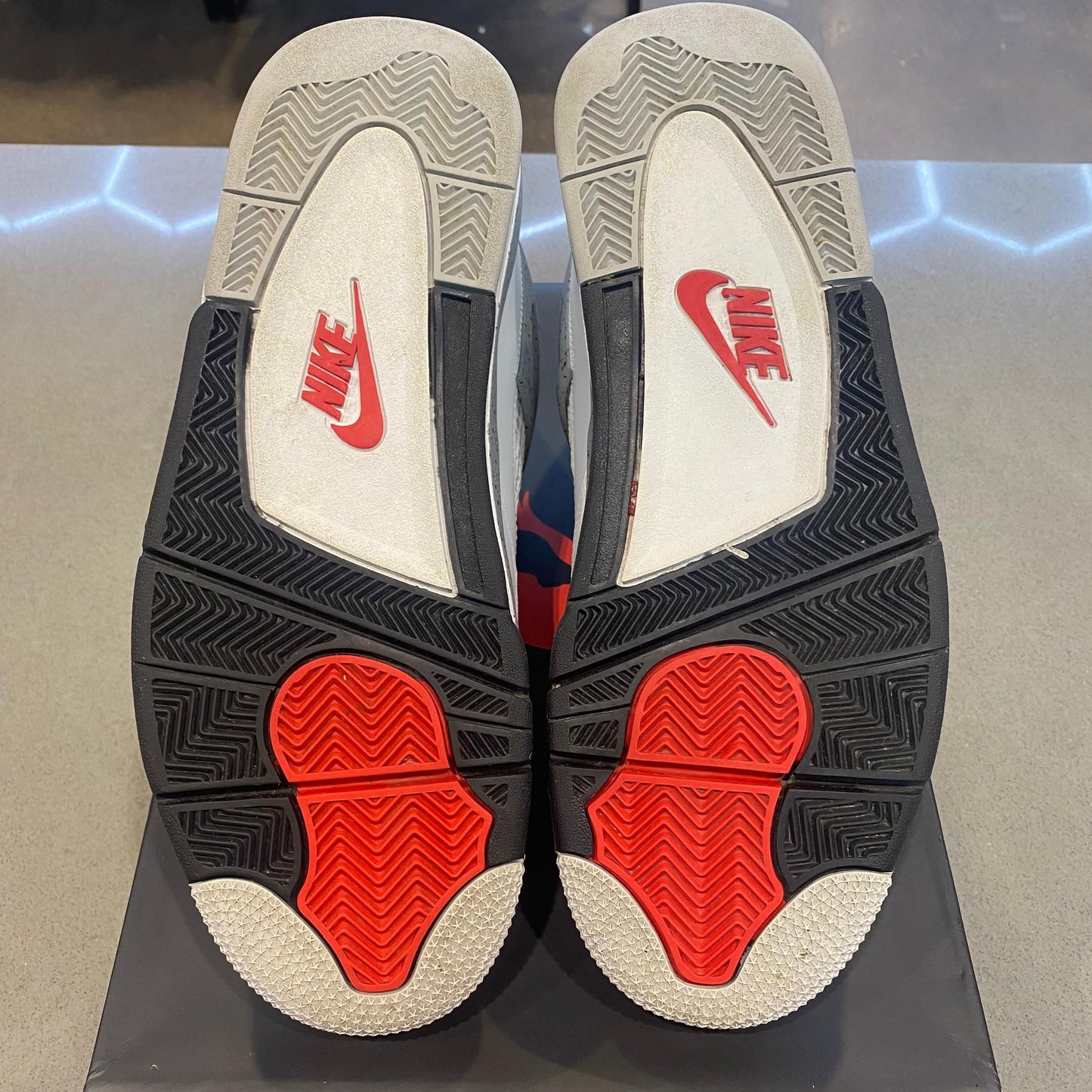 Jordan 4 Retro White Cement (2025) - Pre-Owned