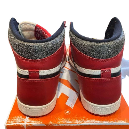 Jordan 1 Retro High OG Chicago Lost and Found - Pre-Owned
