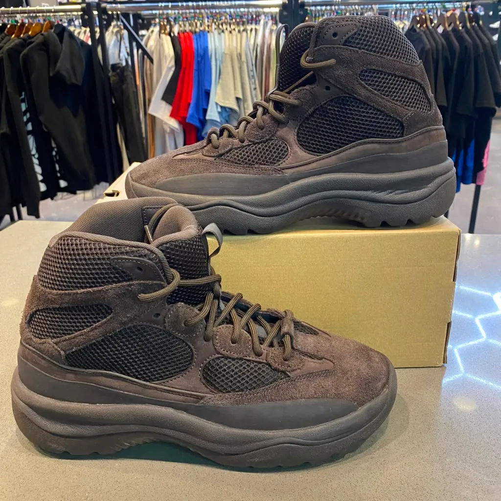 adidas Yeezy Desert Boot Oil Size 11 EG6463 - Pre-Owned