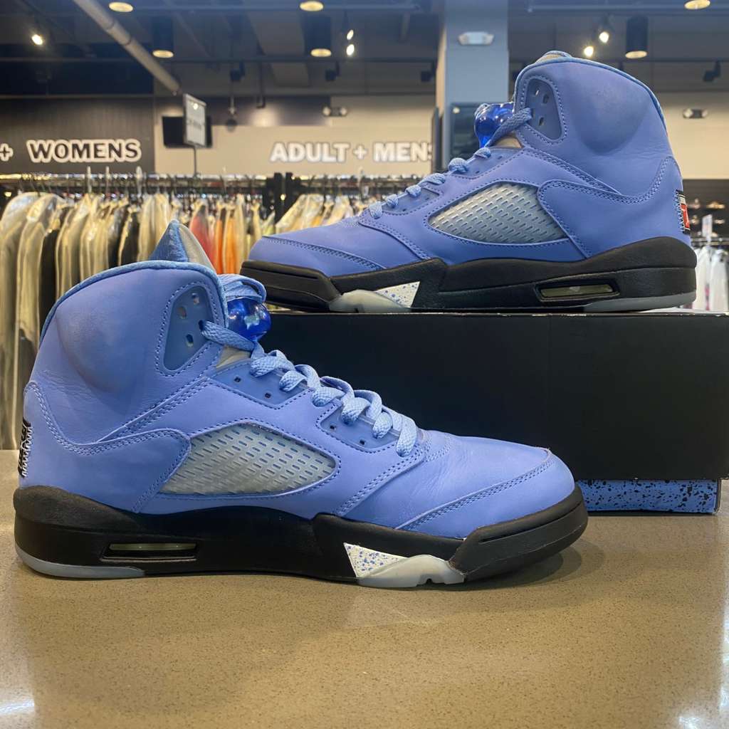 Jordan 5 Retro UNC University Blue Size 11 DV1310-401 - Pre-Owned
