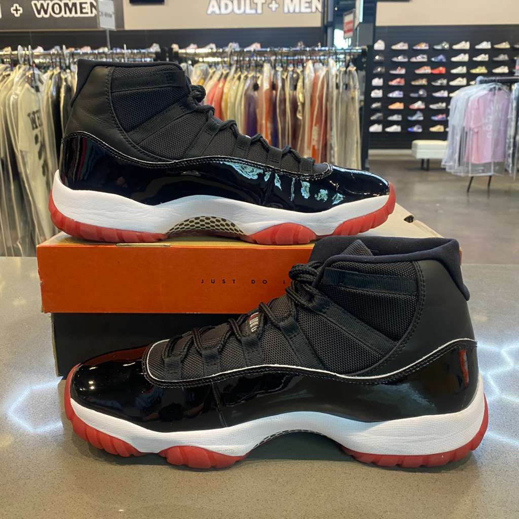 Jordan 11 Retro Playoffs Bred (2019) Size 13 378037-061 - Pre-Owned