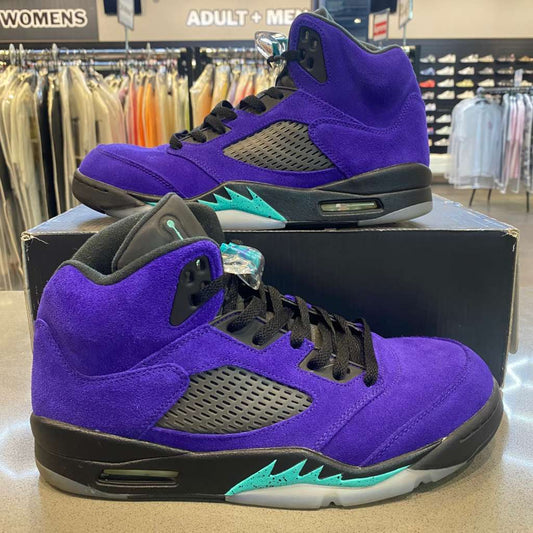 Jordan 5 Retro Alternate Grape Size 10.5 136027-500 - Pre-Owned