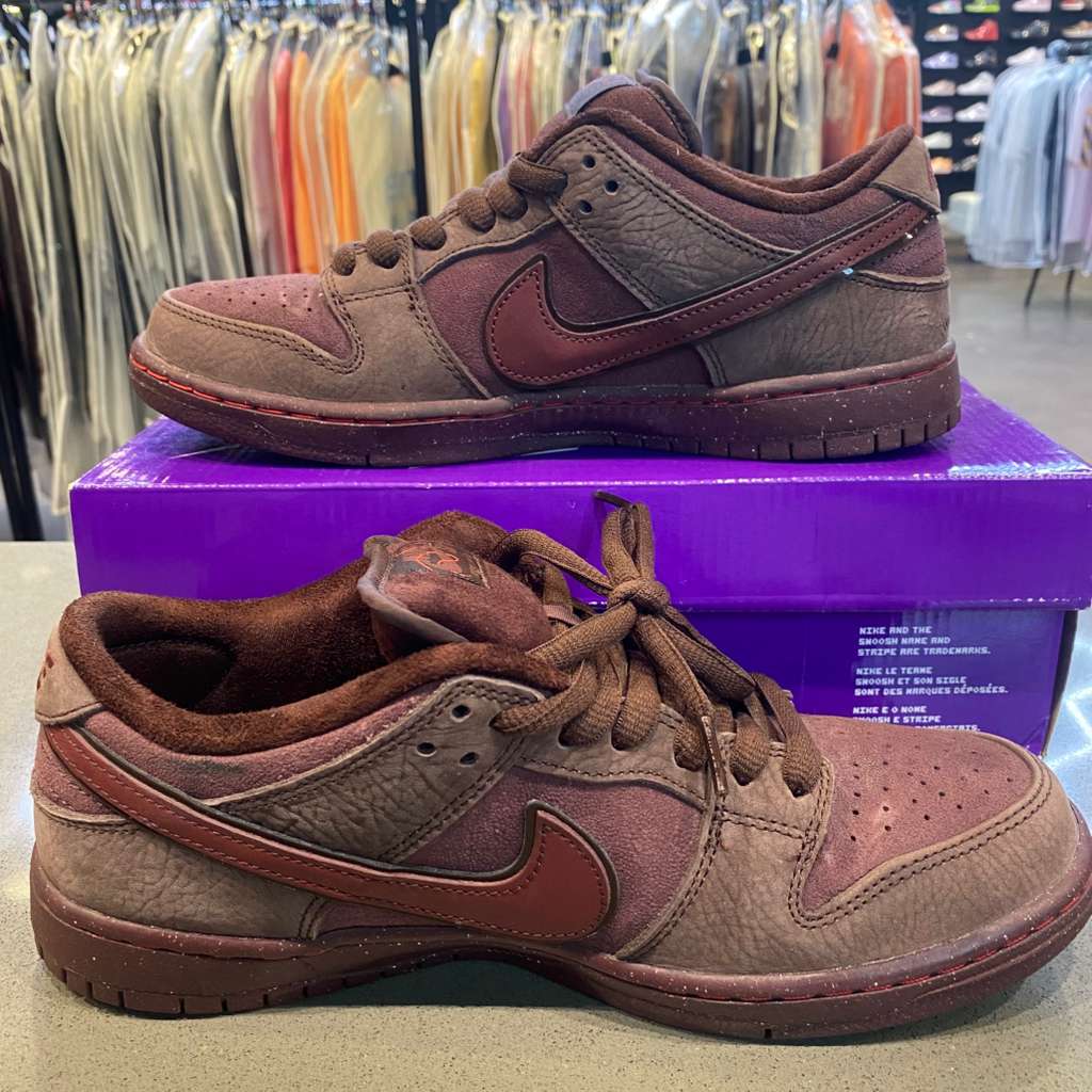 Nike SB Dunk Low City of Love Burgundy Crush - Pre-Owned