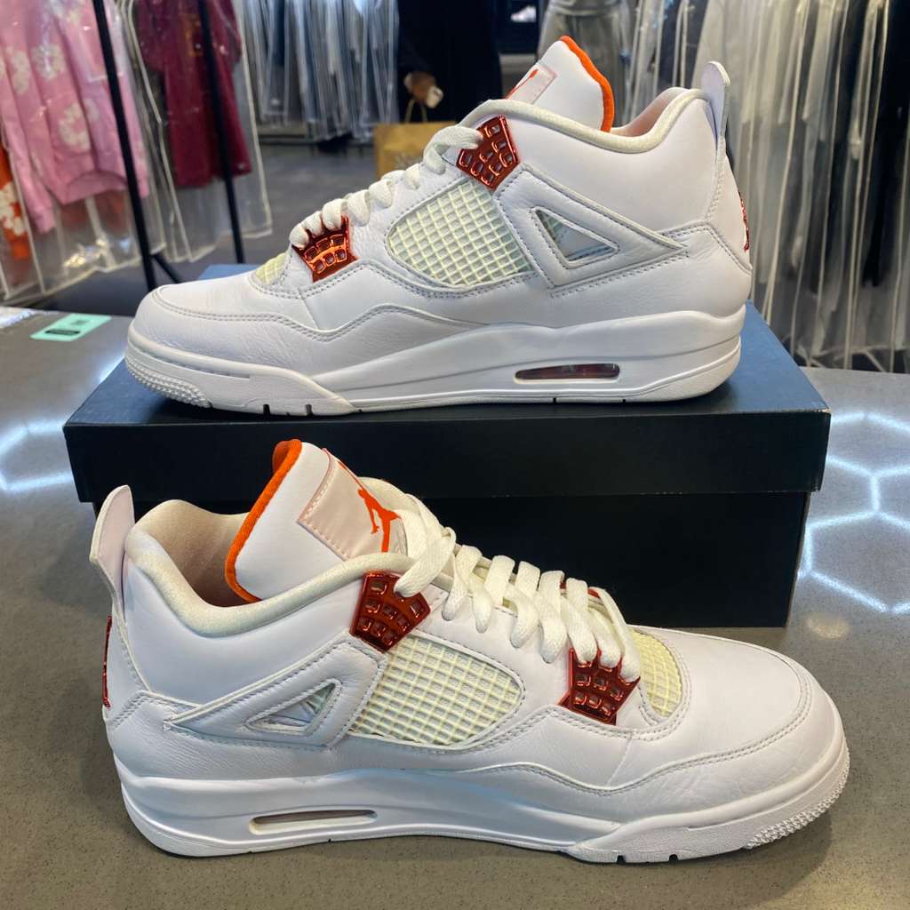 Jordan 4 Retro Metallic Orange - Pre-Owned
