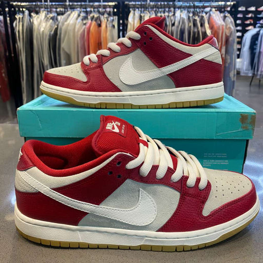 Nike SB Dunk Low Valentine's Day (2015) - Pre-Owned