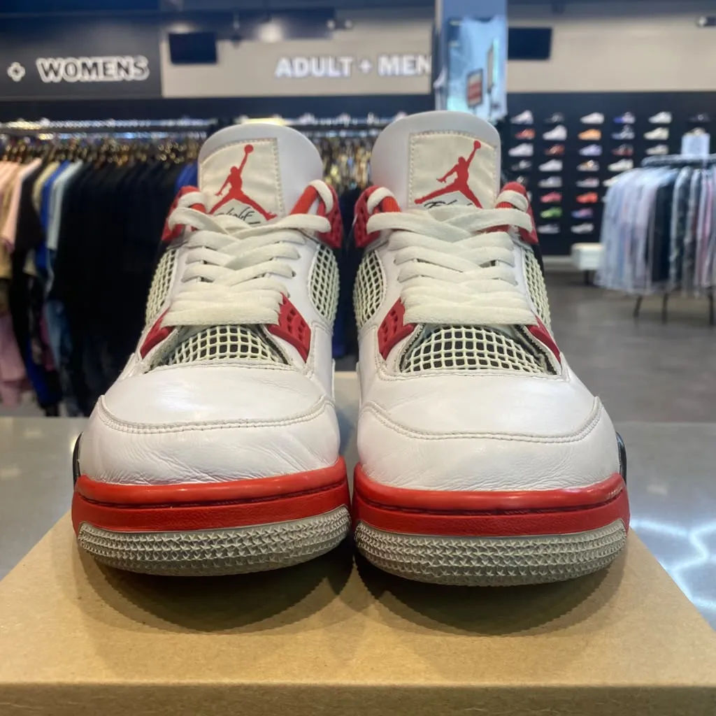 Jordan 4 Retro Fire Red (2020) Size 10.5 DC7770-160 - Pre-Owned (Replacement Box)