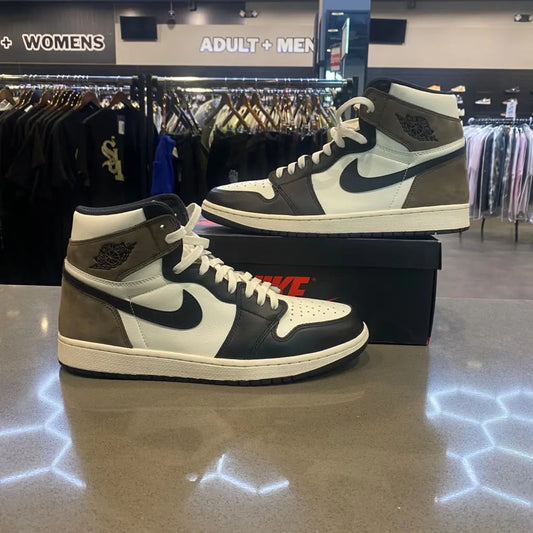 Jordan 1 Retro High Dark Mocha Size 12 555088-105 - Pre-Owned