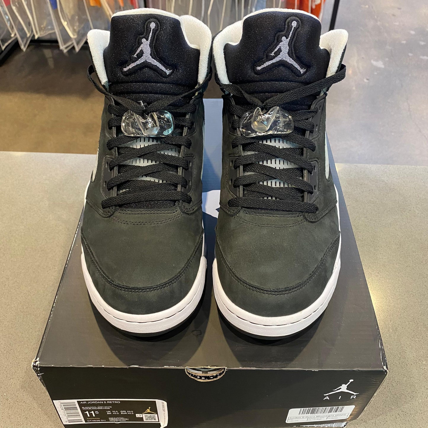 Jordan 5 Retro Moonlight (2021) - Pre-Owned