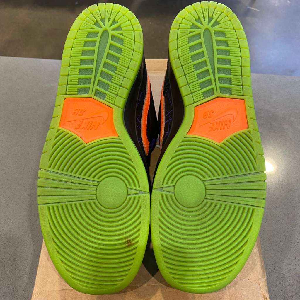 Nike SB Dunk Low Night of Mischief Halloween - Pre-Owned (Replacement Box)