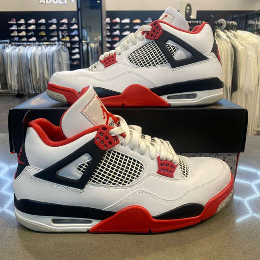 Jordan 4 Retro Fire Red (2020) Size 10.5 DC7770-160 - Pre-Owned