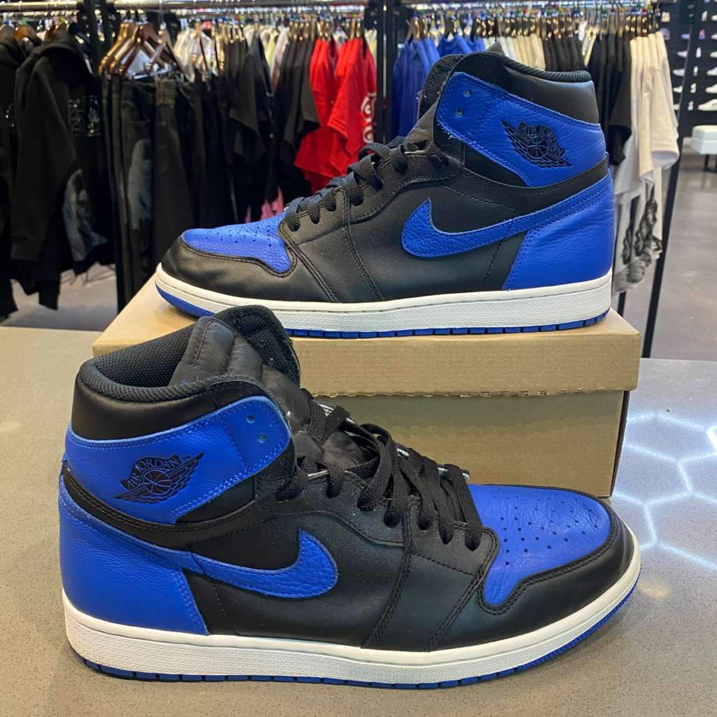 Jordan 1 Retro Royal (2017) Size 13 555088-007 - Pre-Owned (Replacement Box)