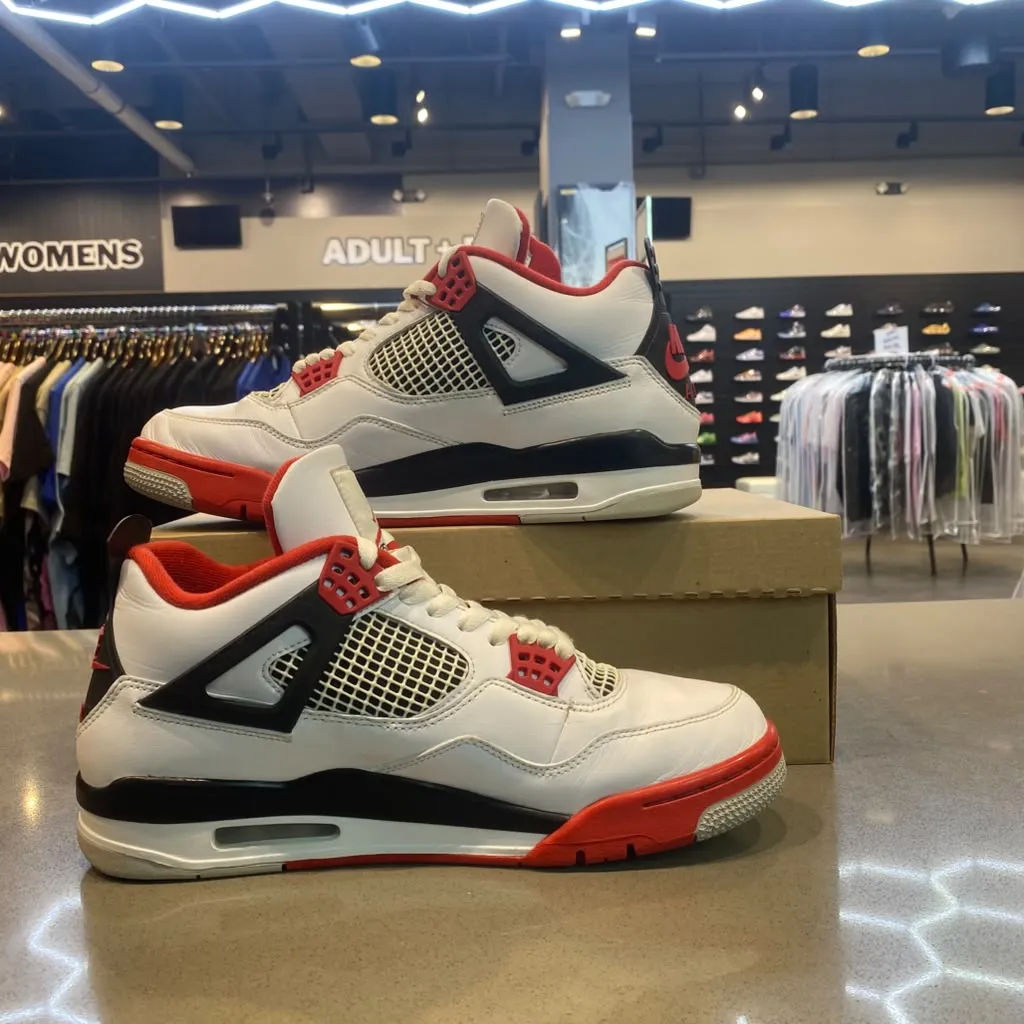 Jordan 4 Retro Fire Red (2020) Size 10.5 DC7770-160 - Pre-Owned (Replacement Box)