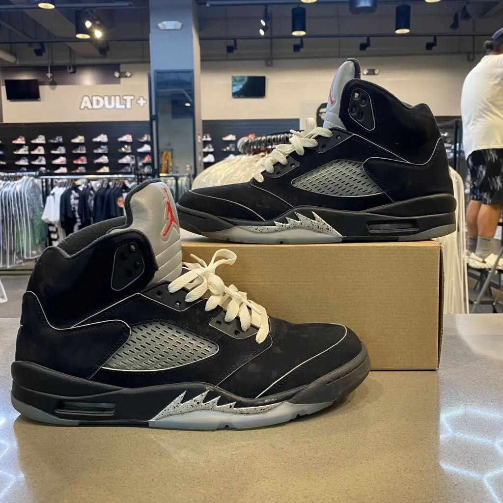 Jordan 5 Retro OG Black Metallic Reimagined Size 11 HF3975-001 - Pre-Owned (Replacement Box)